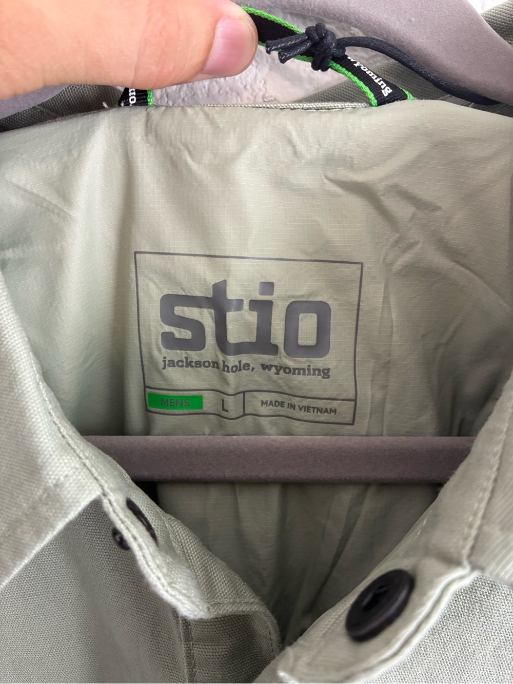 Stio Men's Lightweight Sage Green Utility Shirt Jacket - Picture 2 of 5
